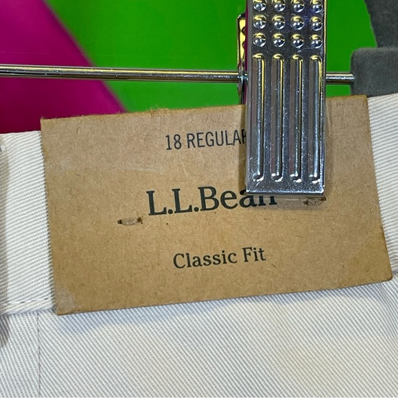 NWT, L.L. Bean Classic Fit Wrinkle Free Khaki Pants. Size 18 Regular - Picture 8 of 12